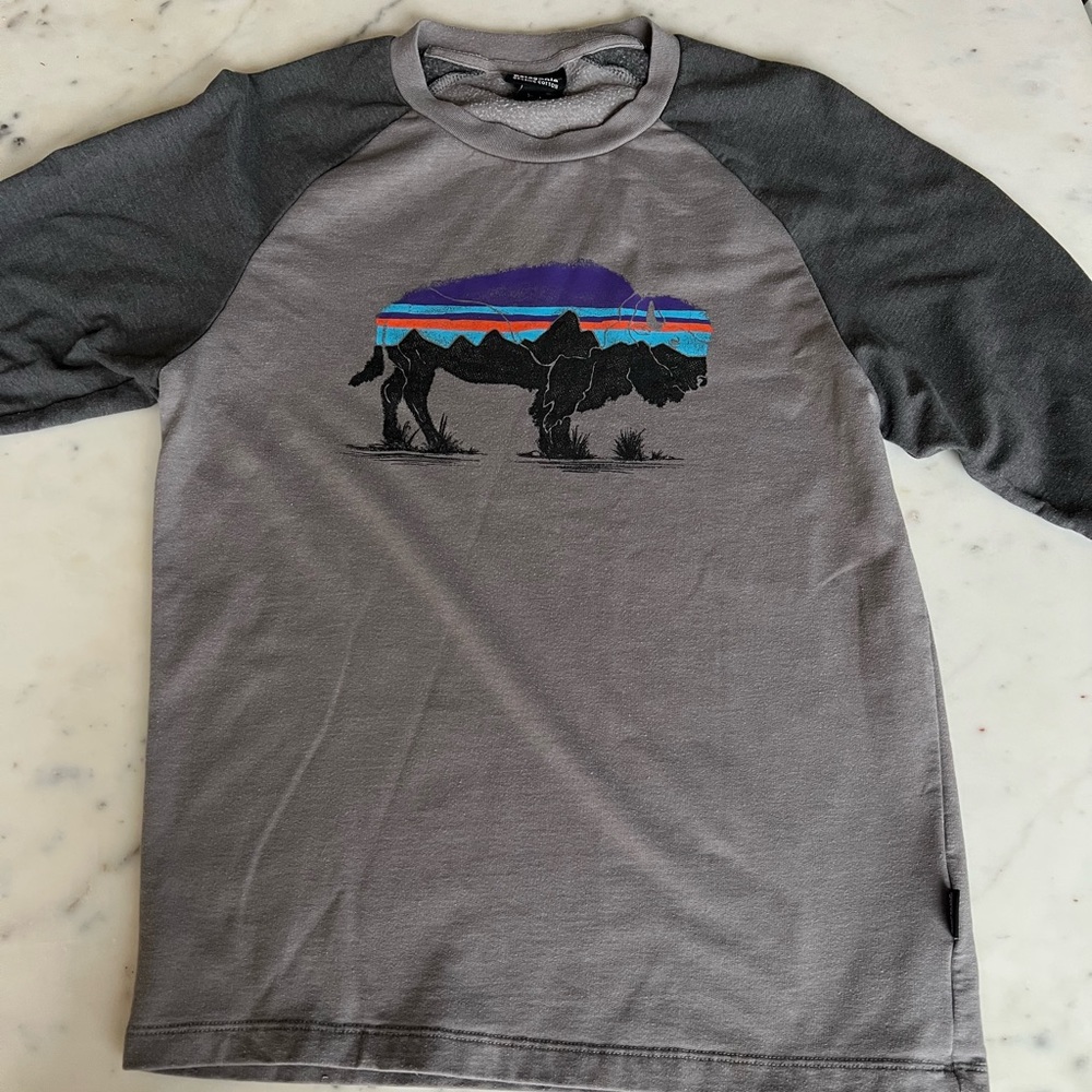 Patagonia men’s XS long sleeve shirt
